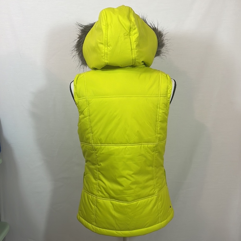 Burton Dryride Vest with Faux Fur trimmed Hood - Picture 3 of 11